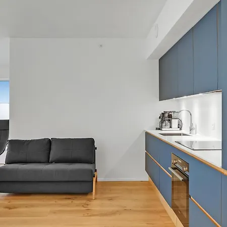 Light House Apartment *
